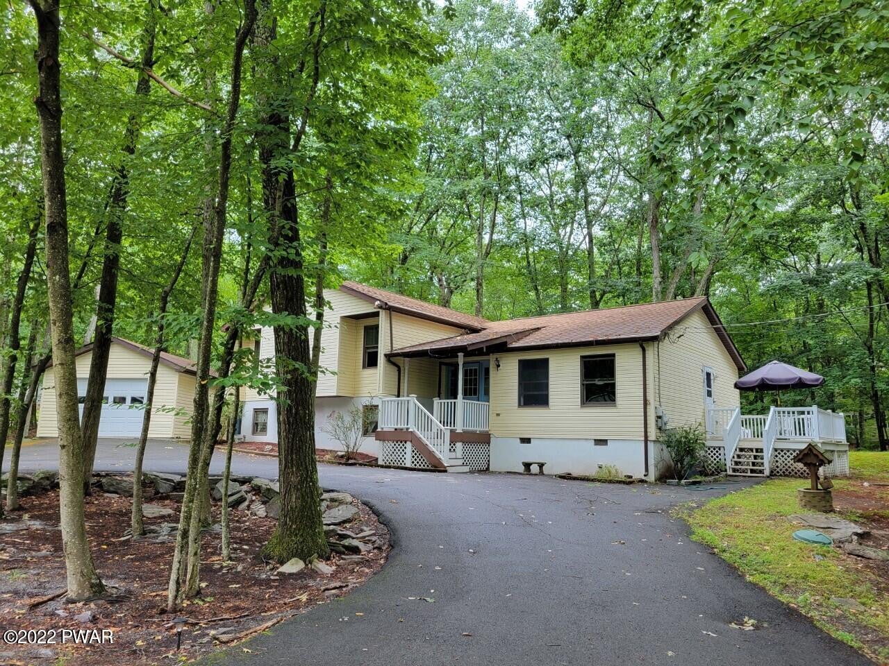 101 Blueshelf Lane — photo
