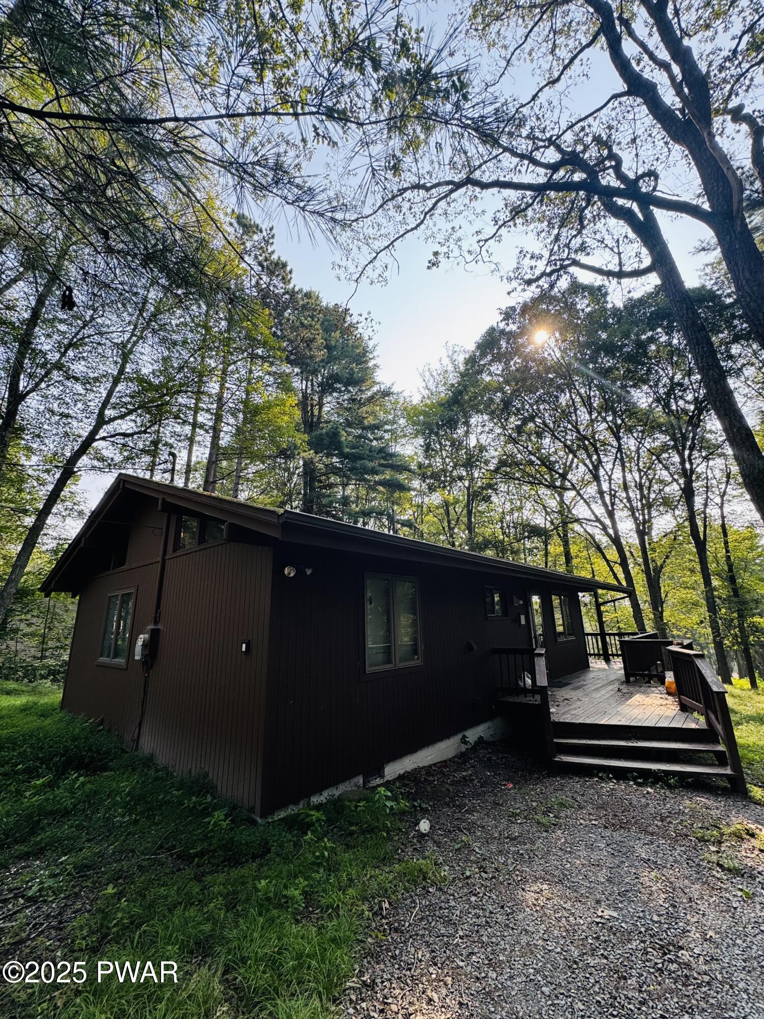 211 Hillside Drive — photo