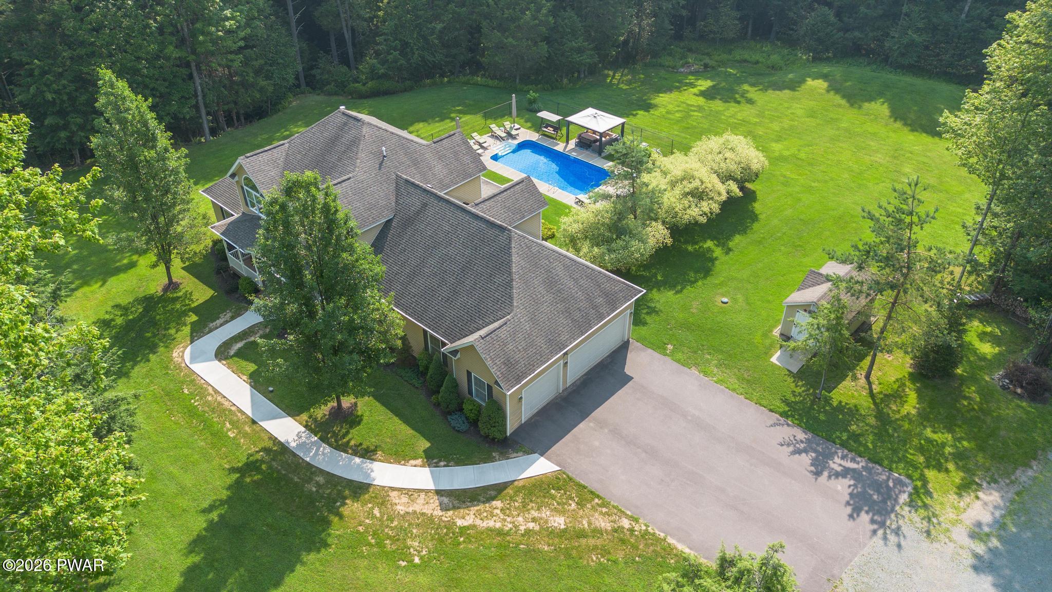 321 Hemlock Drive — photo