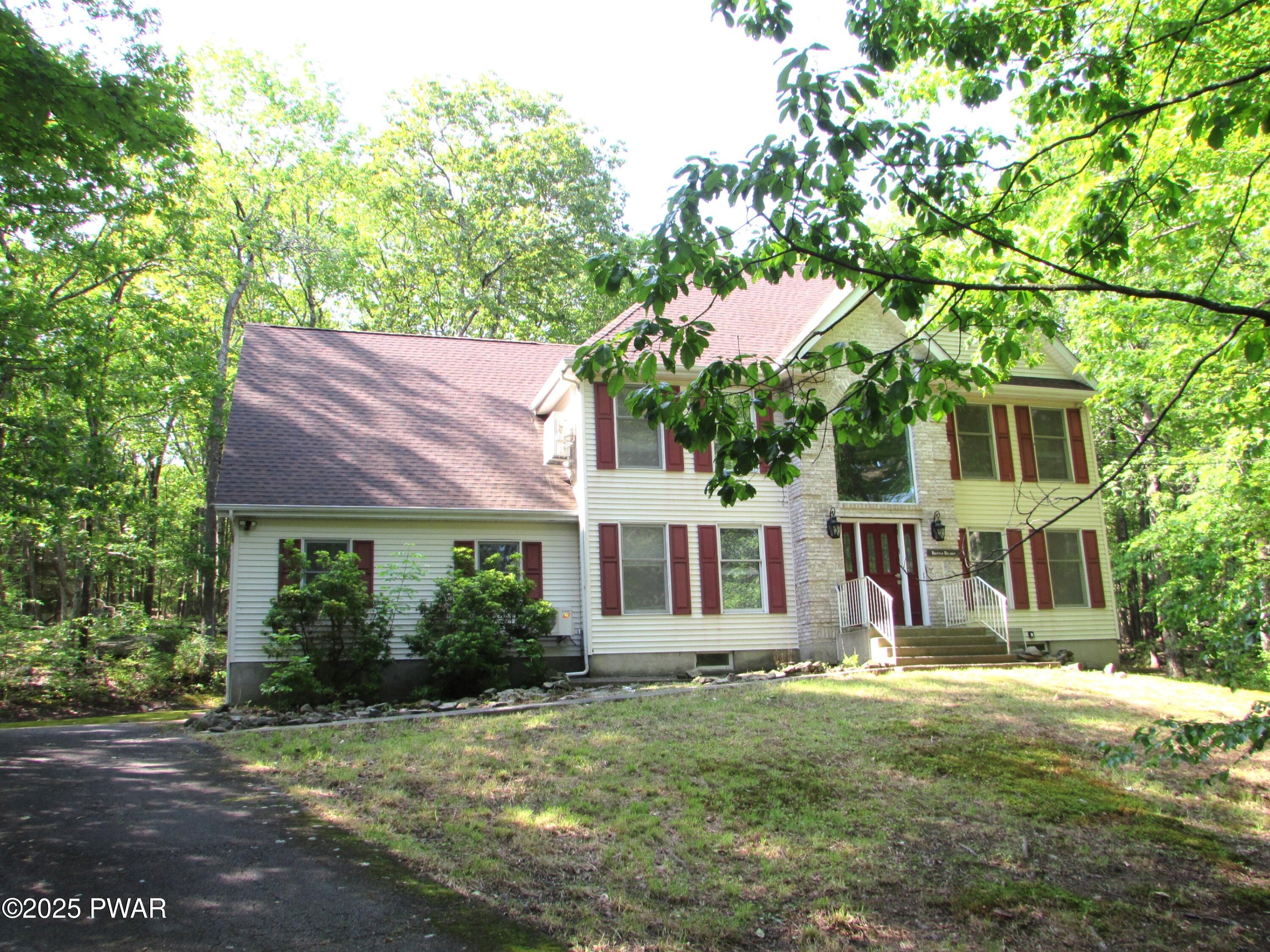 804 Basswood Court W — photo