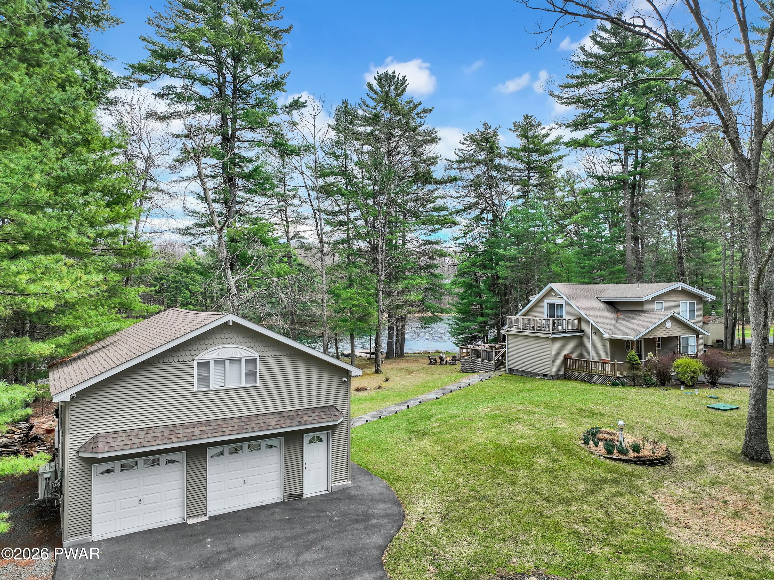135 Hemlock Point Court — photo