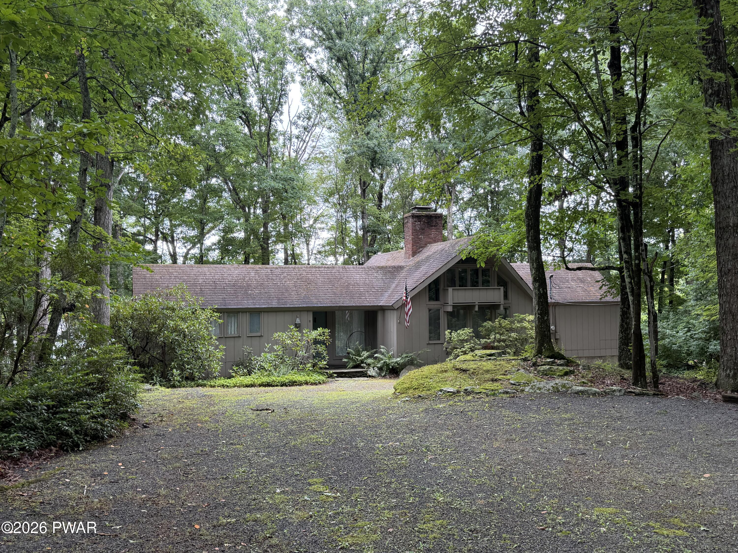 822 Dogwood Court — photo