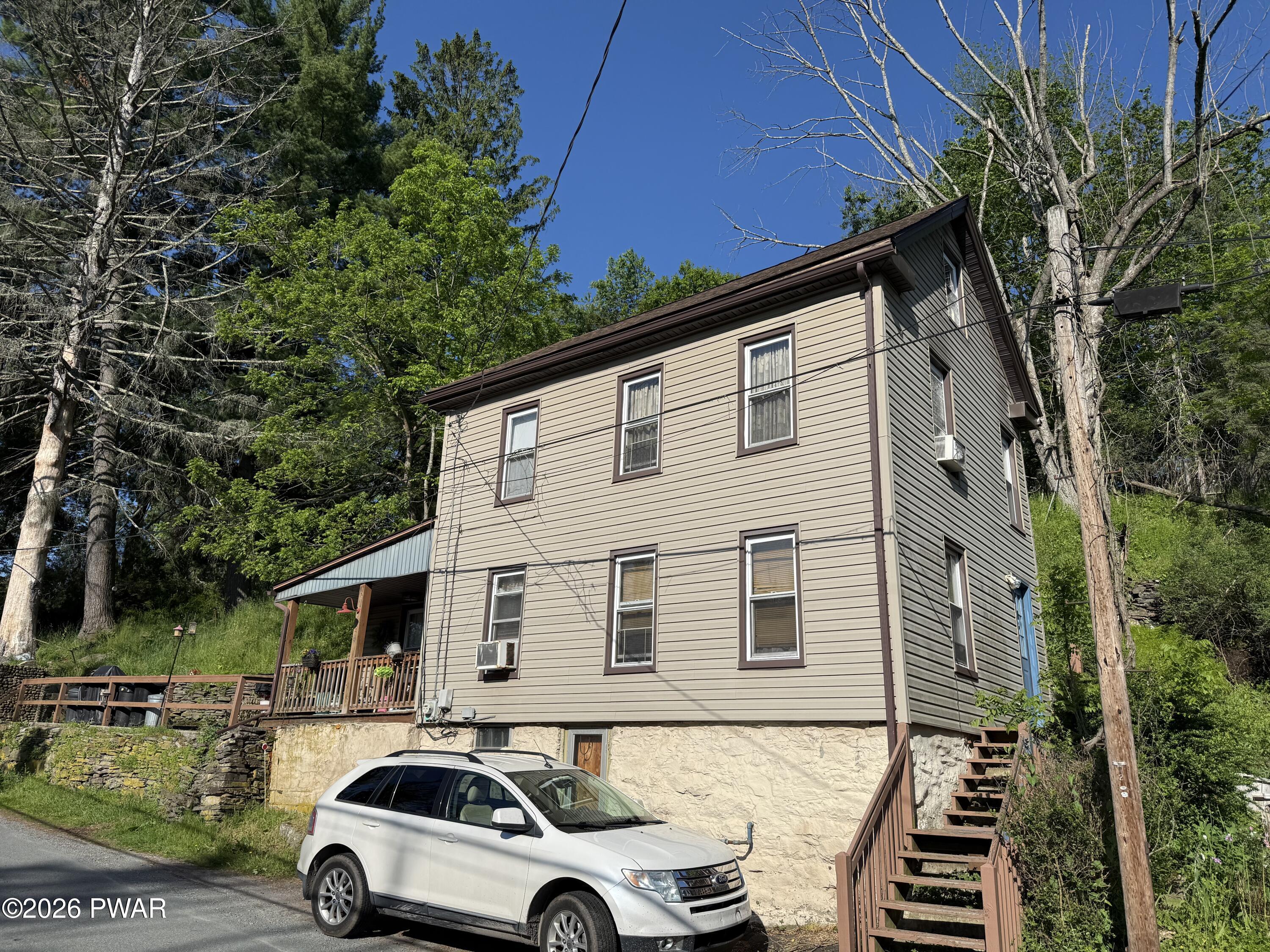 724 Ridge Street — photo