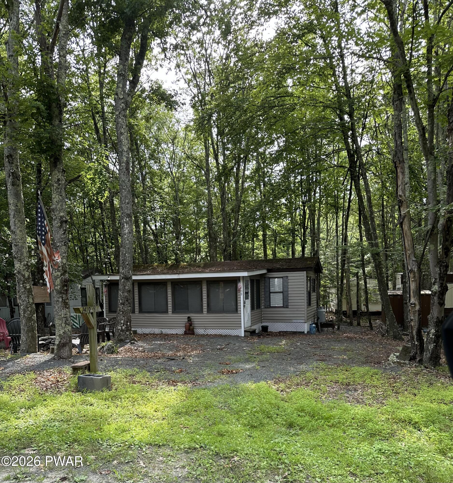 109 Woodpecker Lane — photo