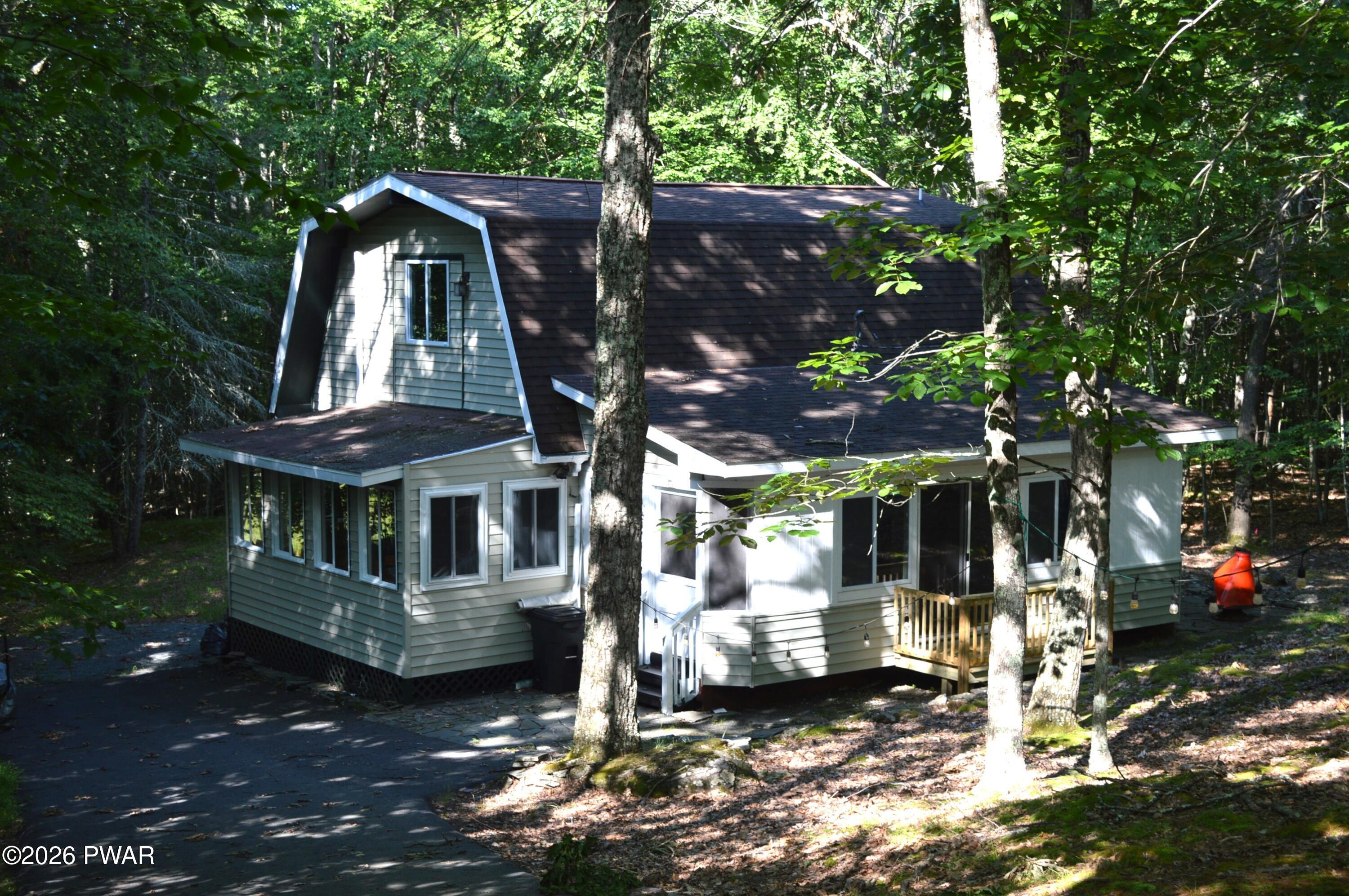 121 Ledgeview Drive — photo