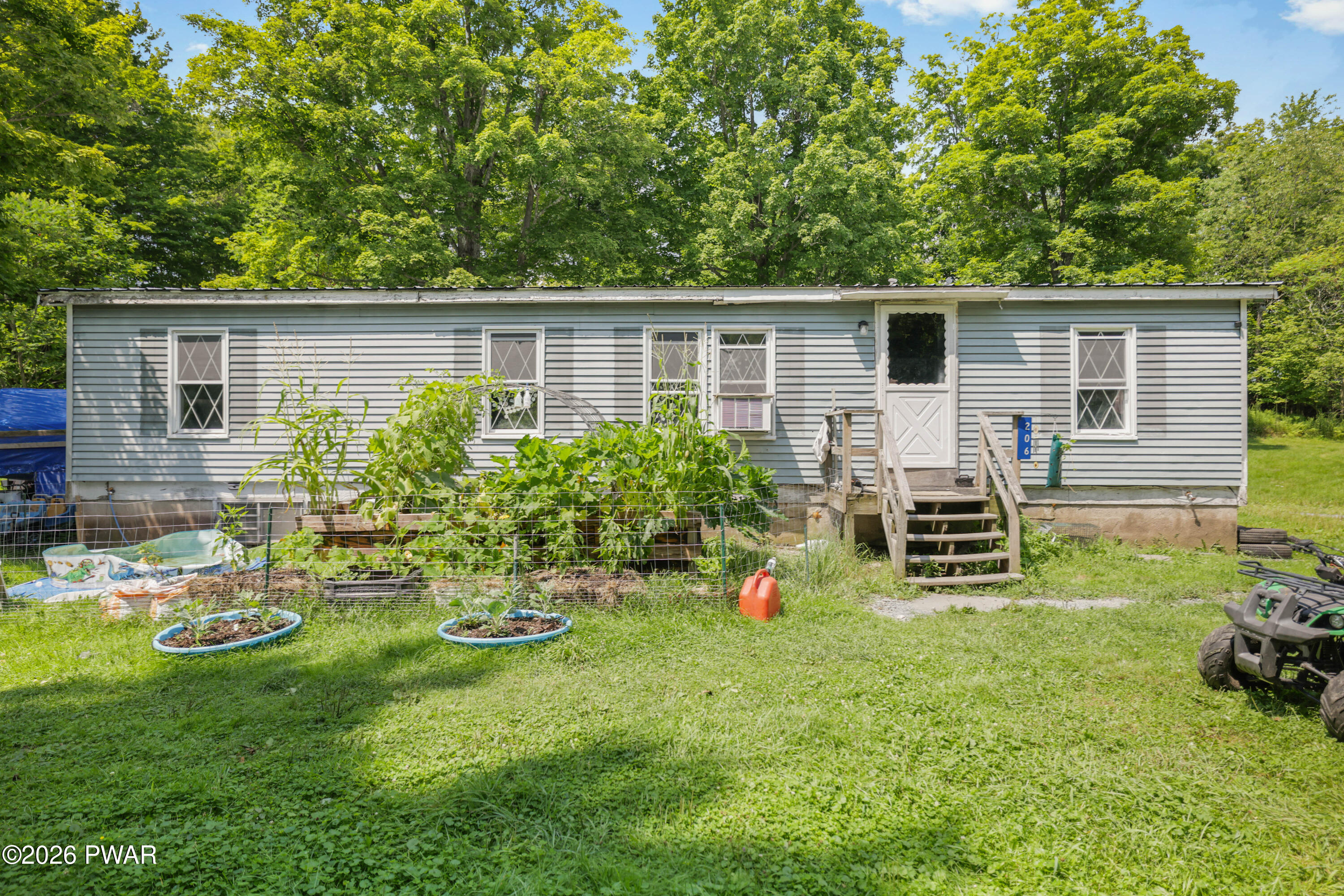 206 Old Schoolhouse Road — photo