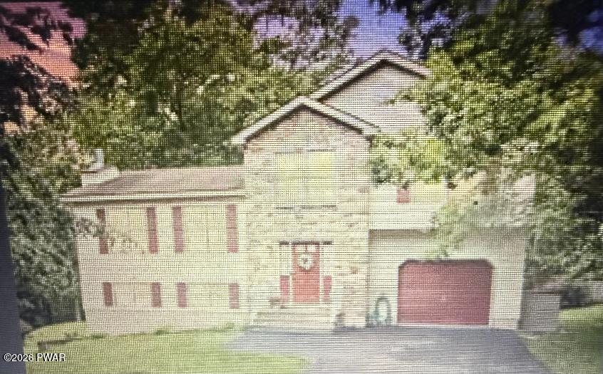 4896 Pine Ridge Drive W, Bushkill, PA 18324