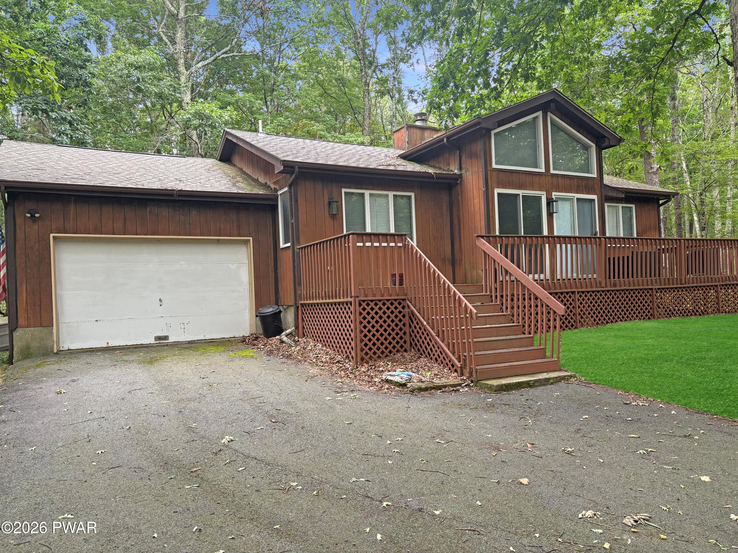 129 Surrey Lane — photo