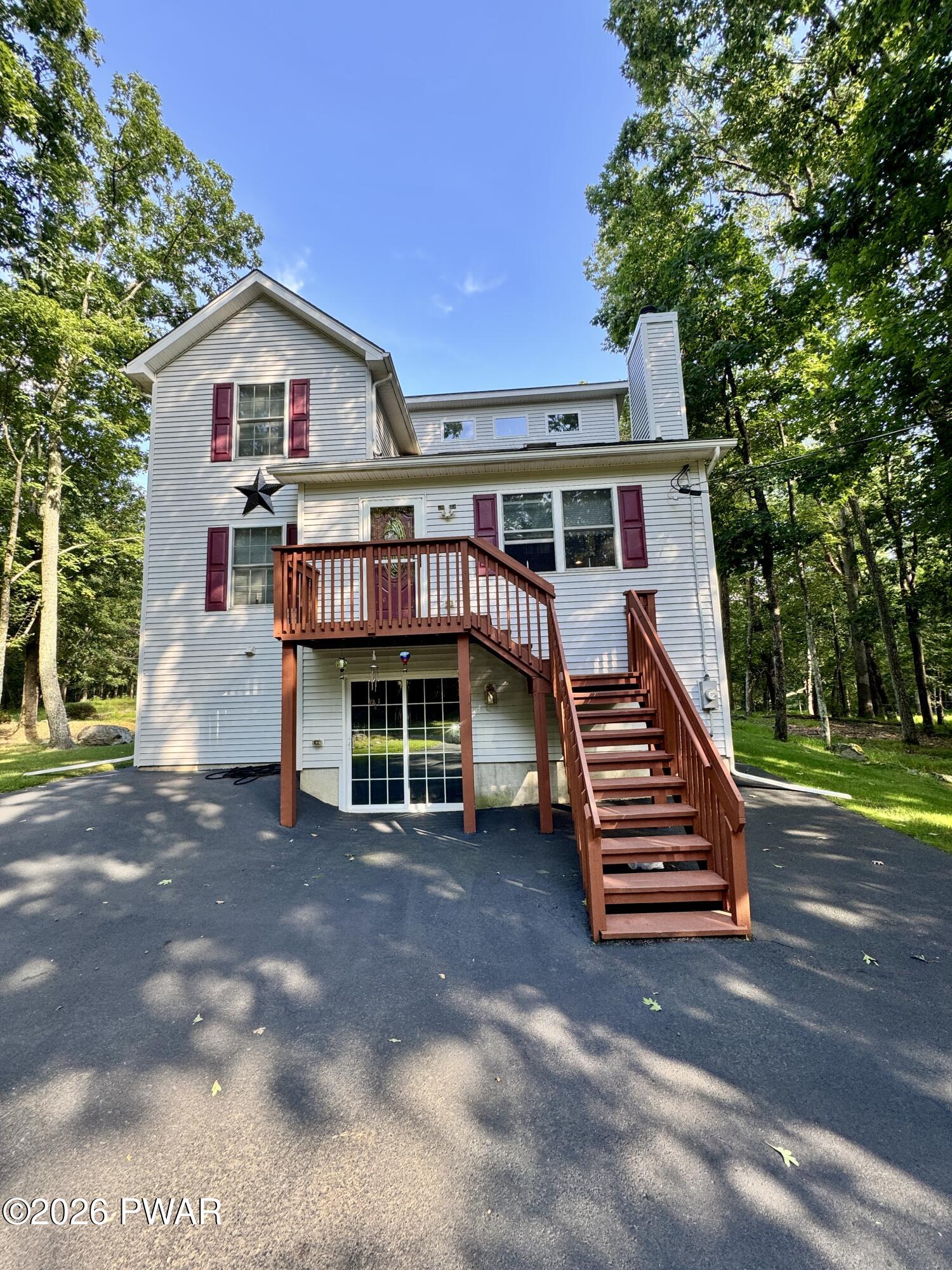 110 Stroud Court — photo