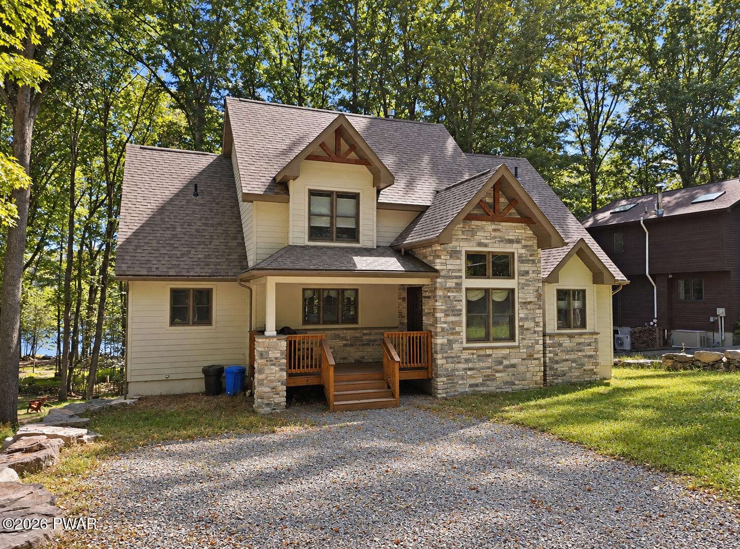 1466 Lakeland Drive — photo