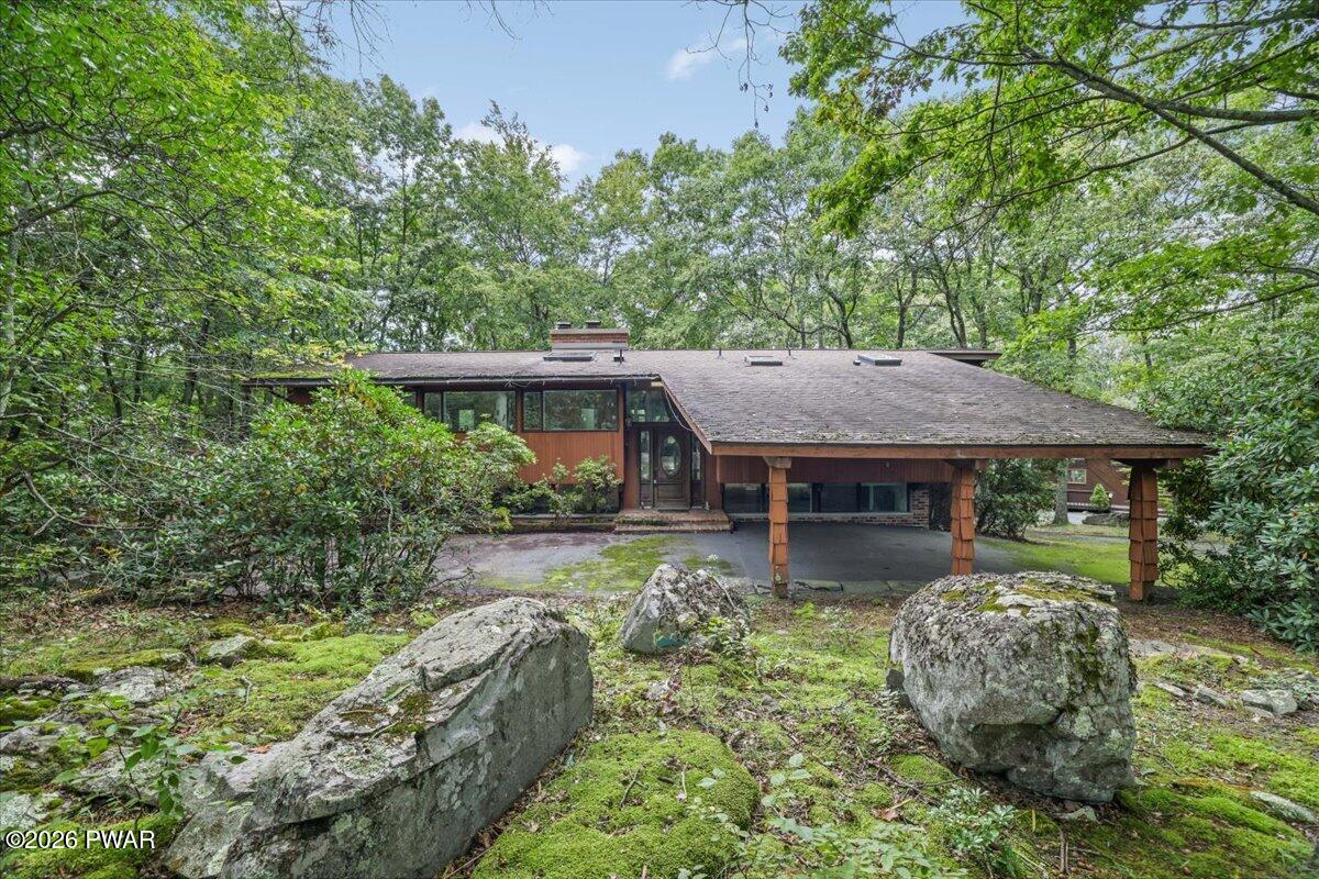 805 Overlook Court — photo