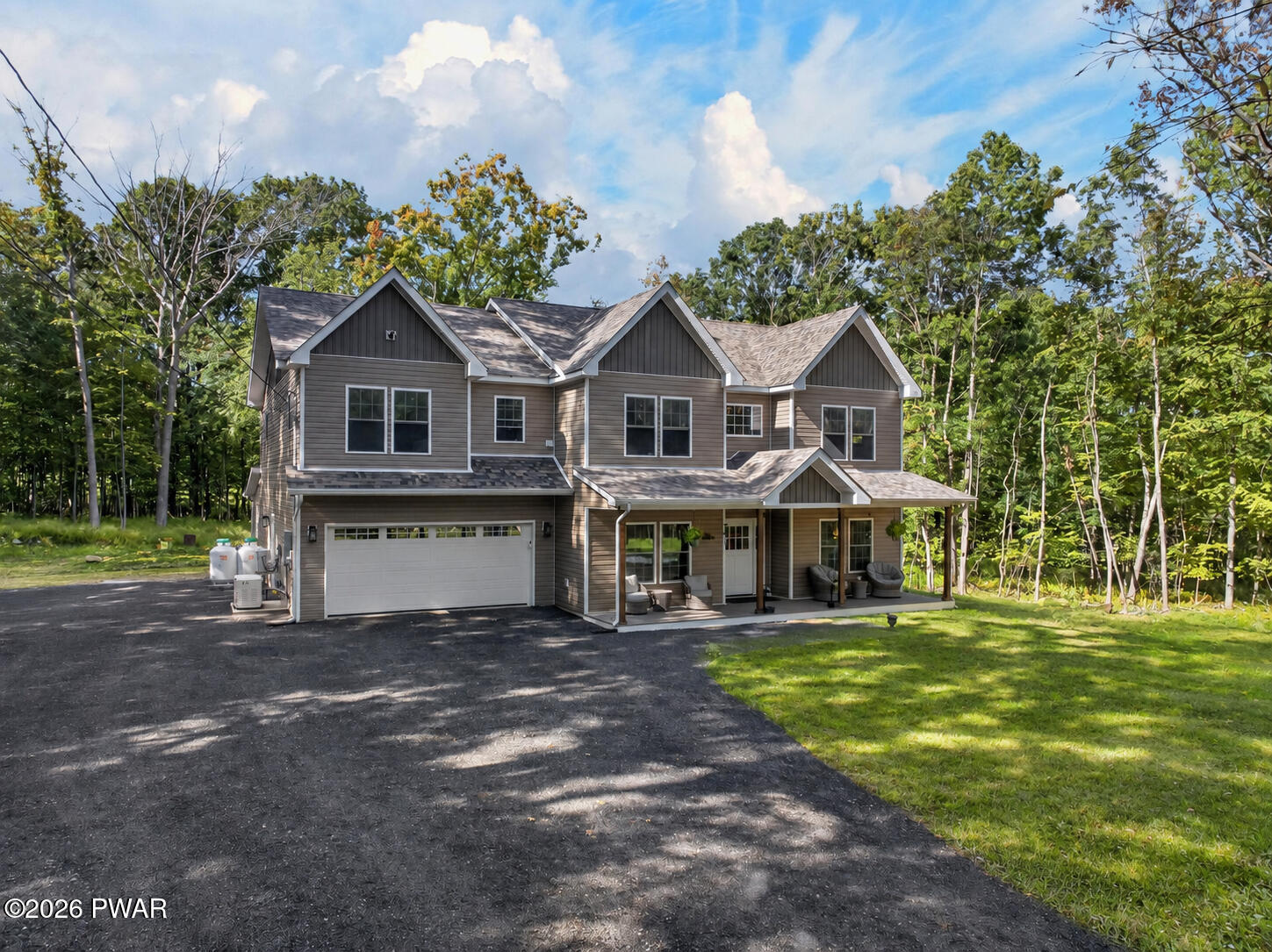 106 Hunters Lane — photo