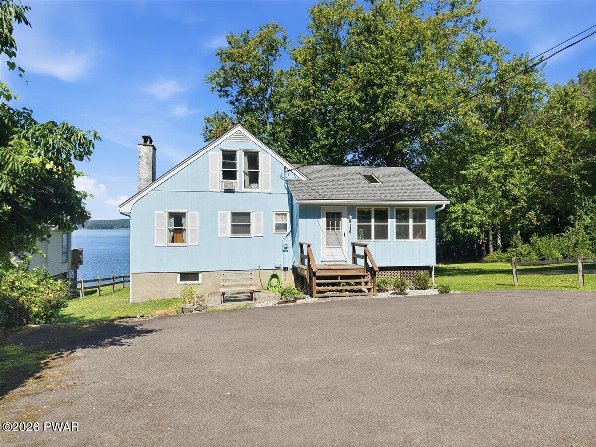 Home in Hawley, PA 18428 — photo 2