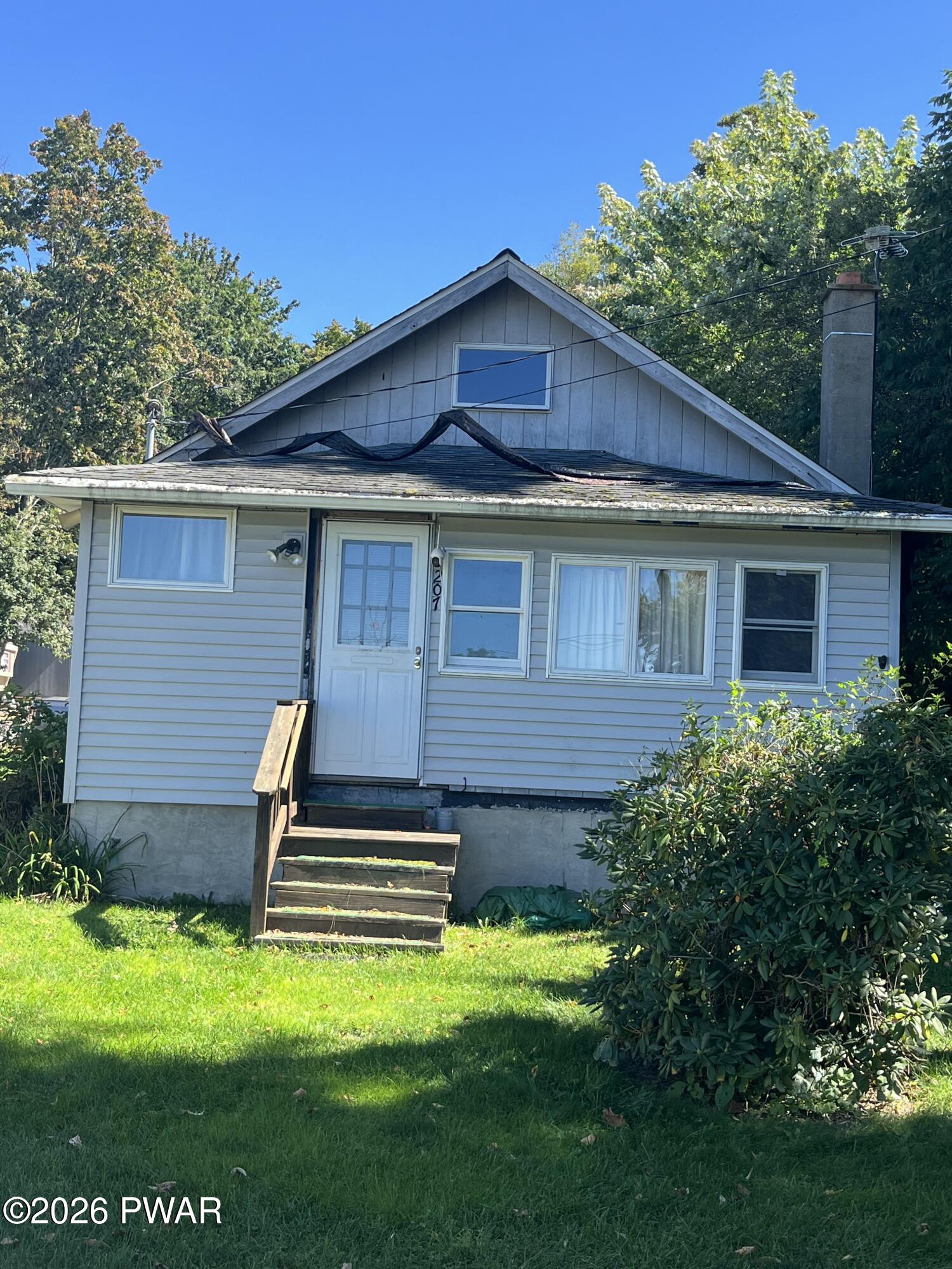207 Pulsar Drive — photo