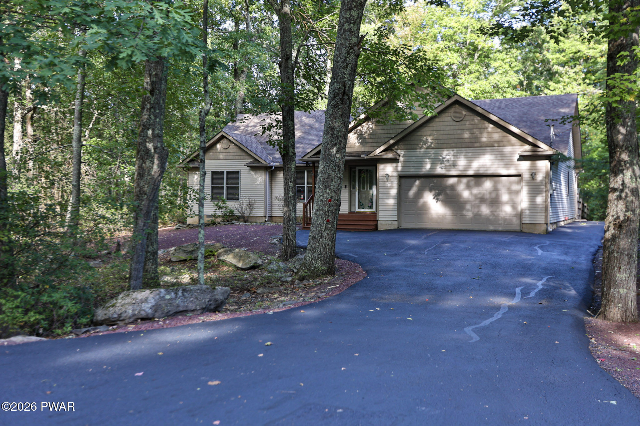 121 Goldrush Drive — photo