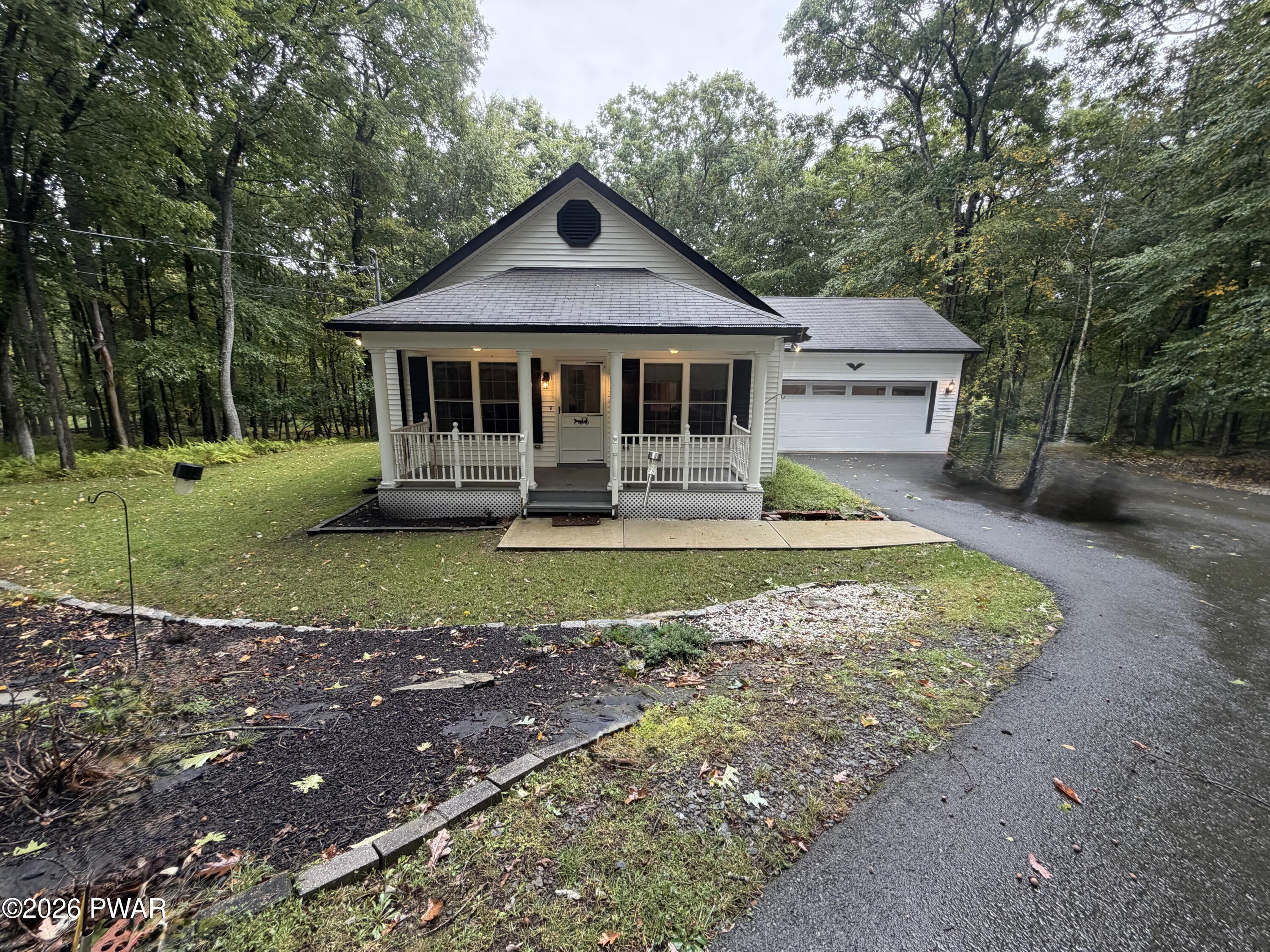 116 Brook Court — photo
