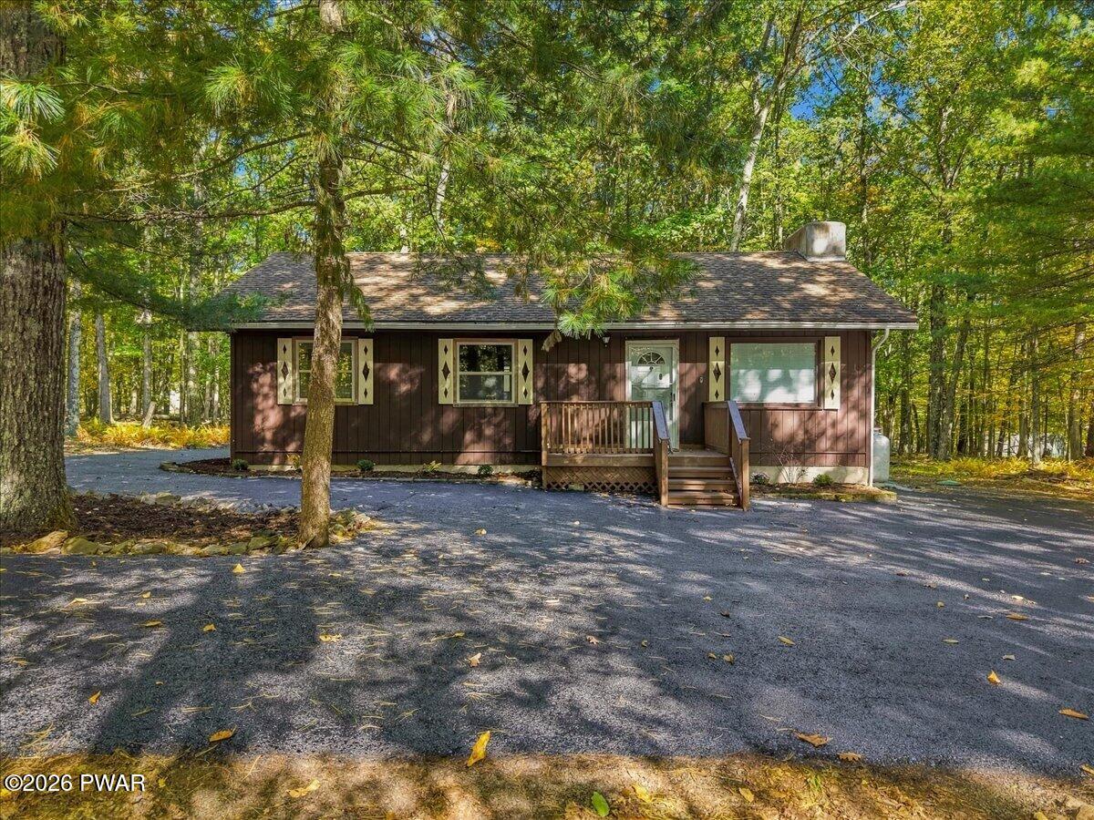 111 Forest View Drive — photo