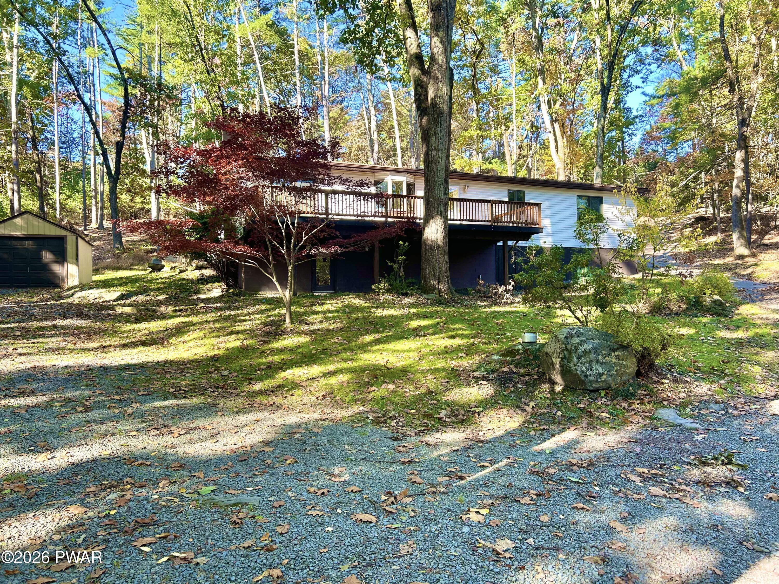 225 Bee Hollow Road — photo