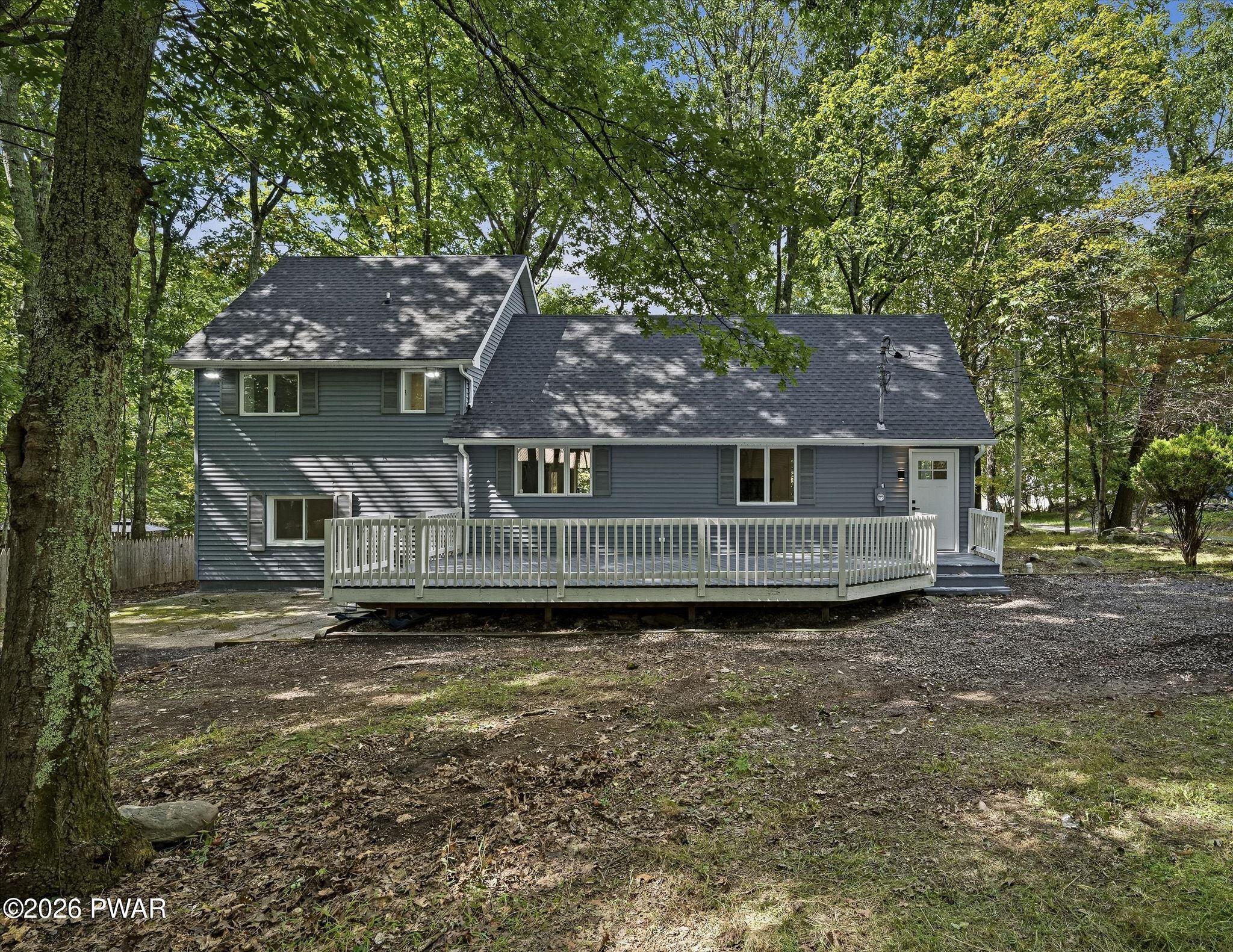 348 Carnation Road — photo