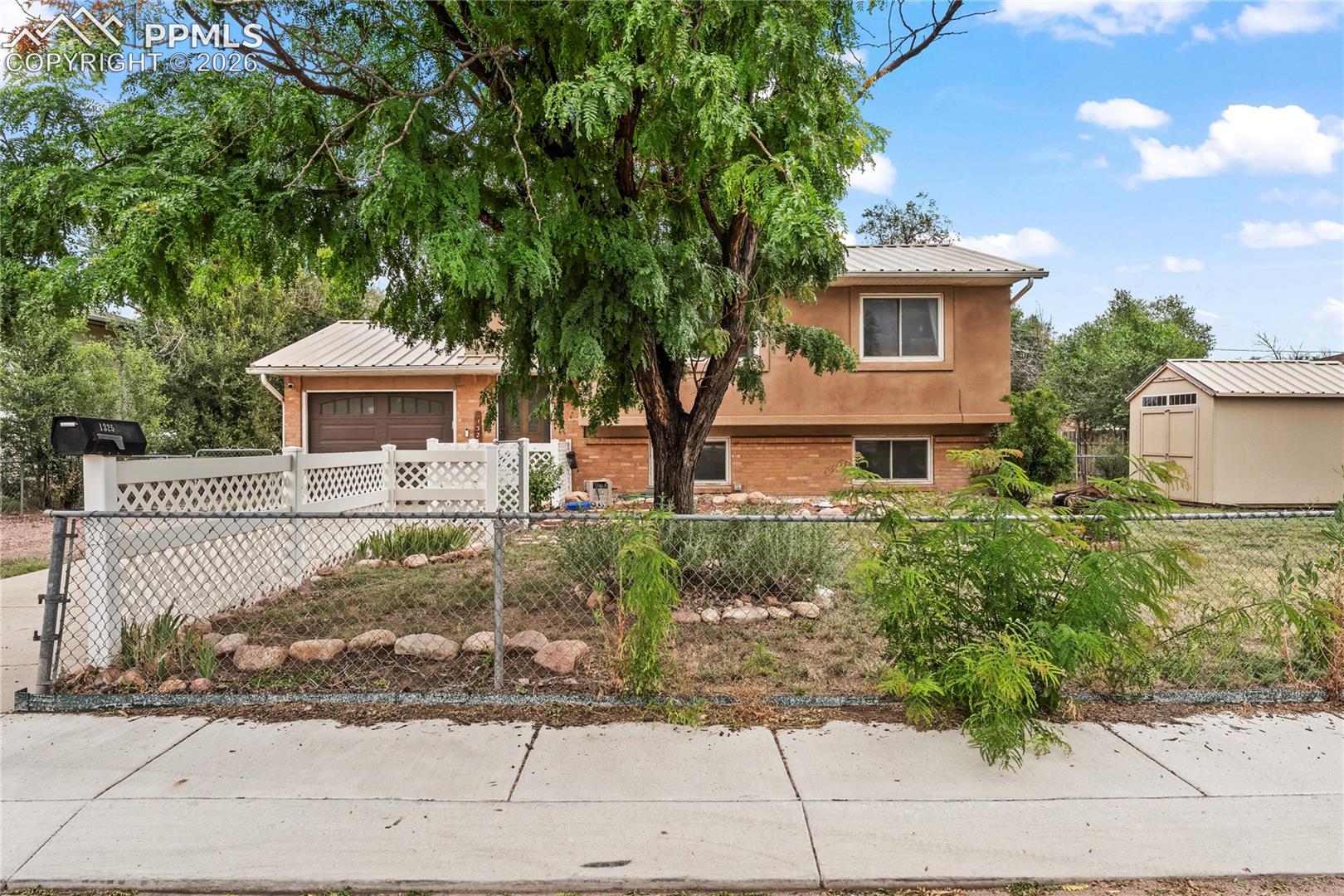 1325 Southmoor Drive — photo