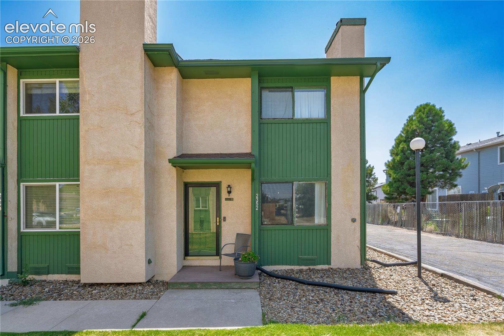 2352 Washo Circle — photo