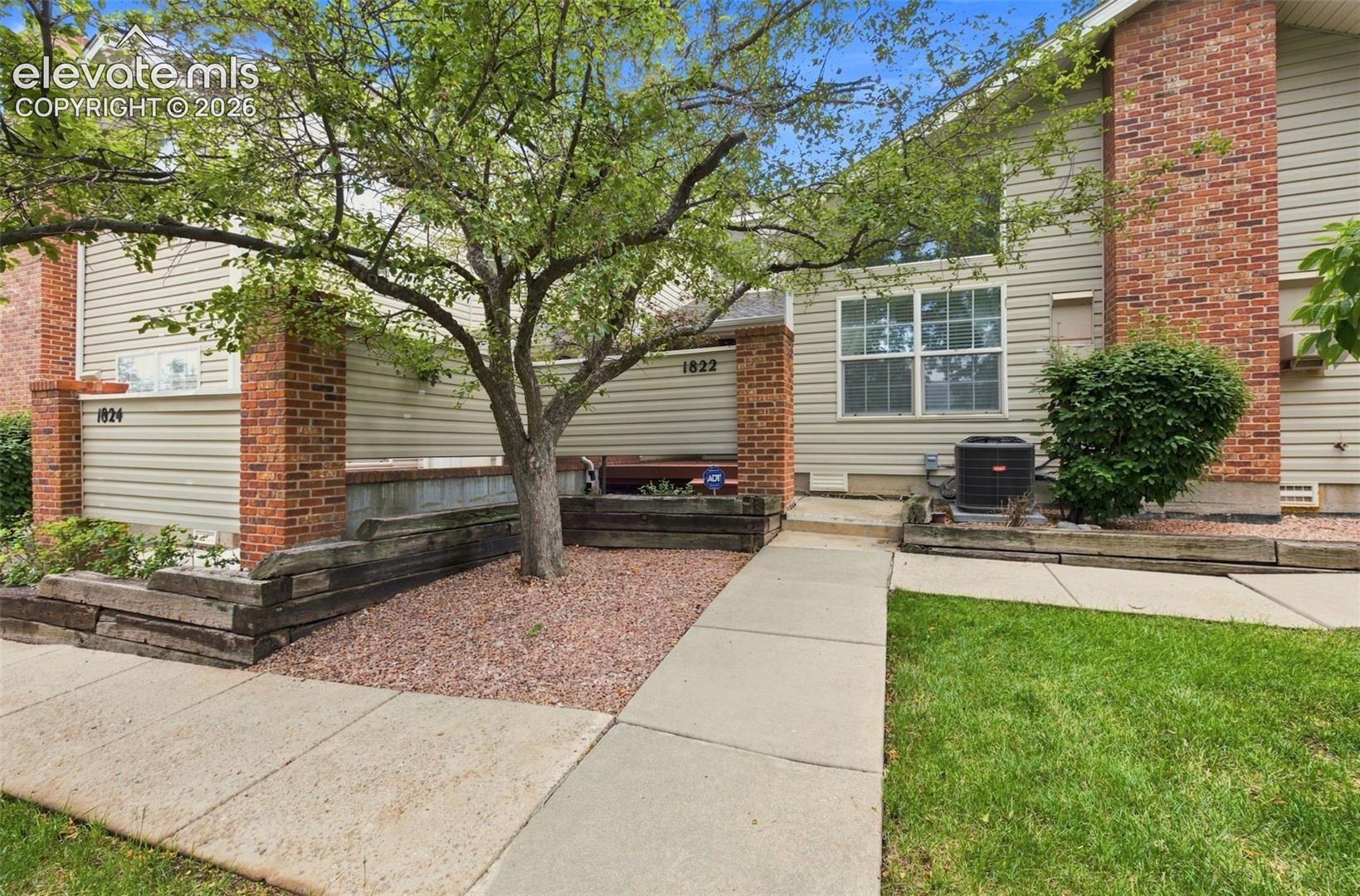 1822 Britton View — photo