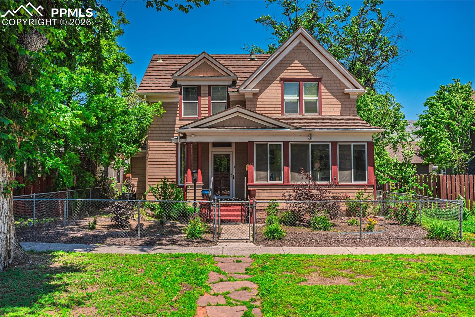 422 E Dale Street — photo
