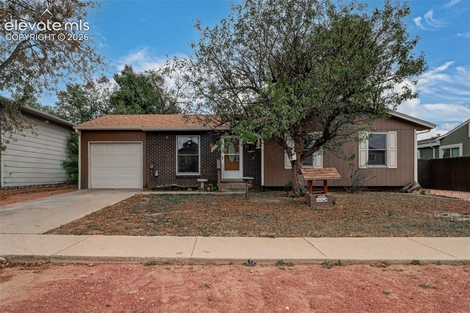 2551 E Payne Circle — photo