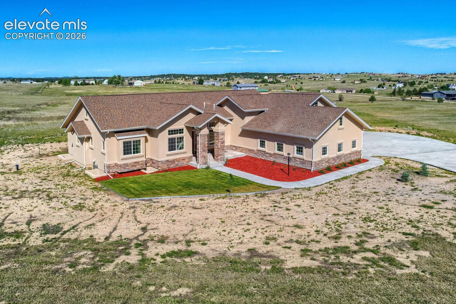 13680 Woodlake Road — photo