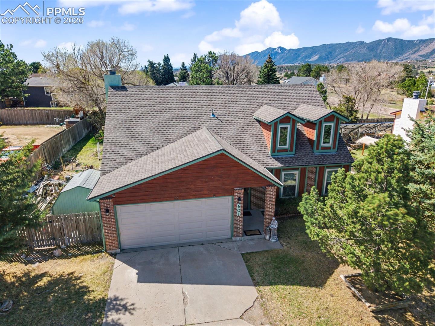 601 Trumbull Lane — photo