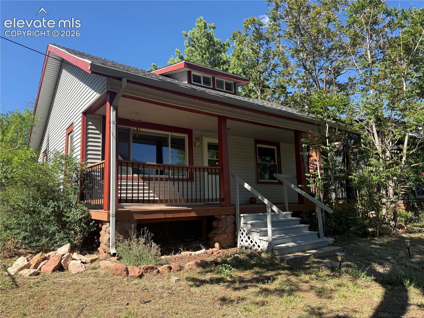 208 Iron Road — photo