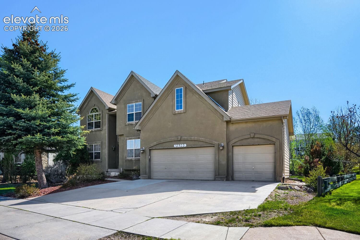 11925 Hanging Valley Way — photo