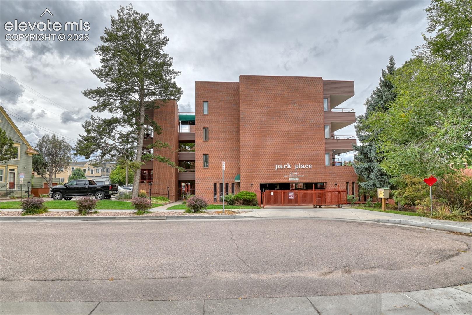 51 W Boulder Street — photo