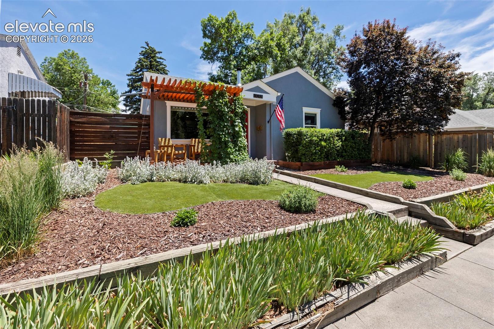 1013 N Arcadia Street — photo