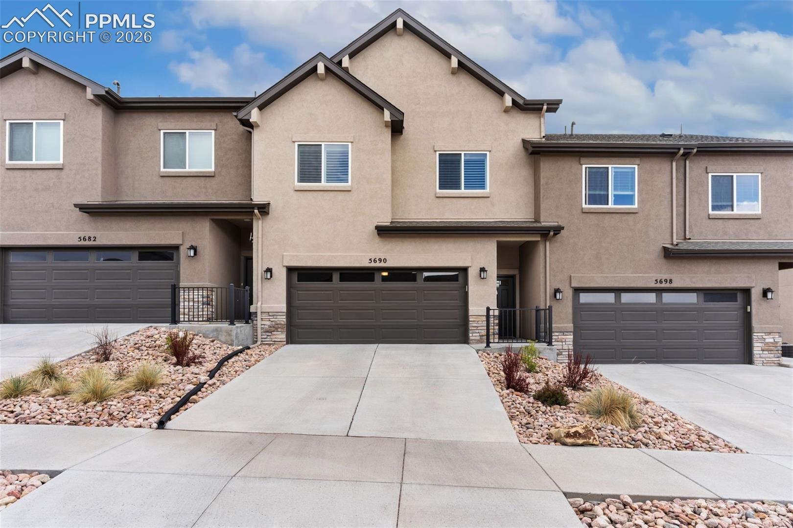 5690 Villa Lorenzo Drive — photo