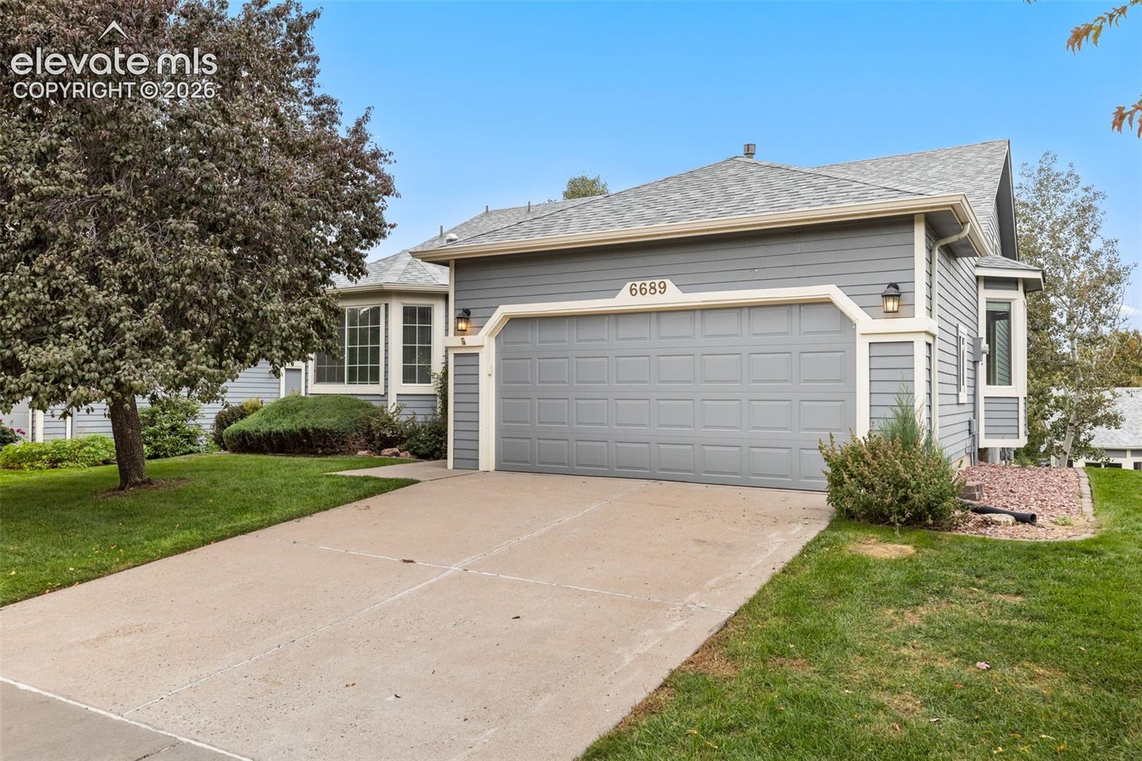 6689 Showhorse Court — photo