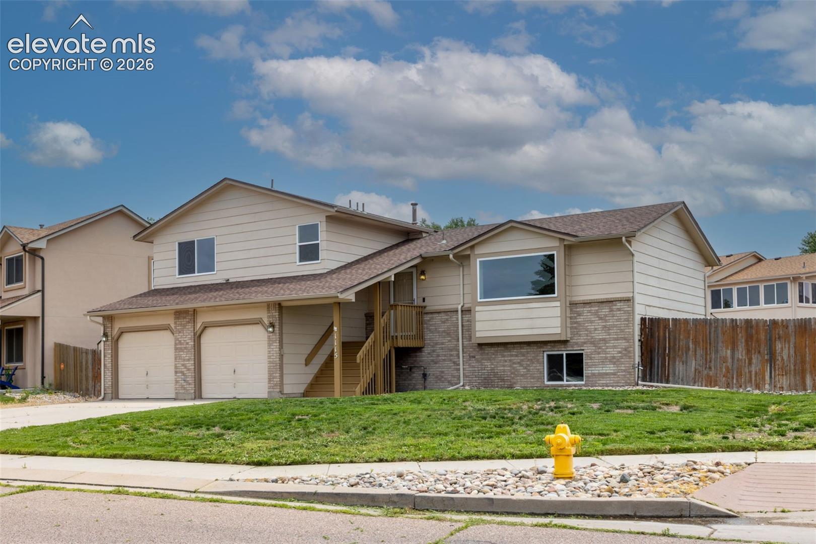 1115 Pipestone Court — photo