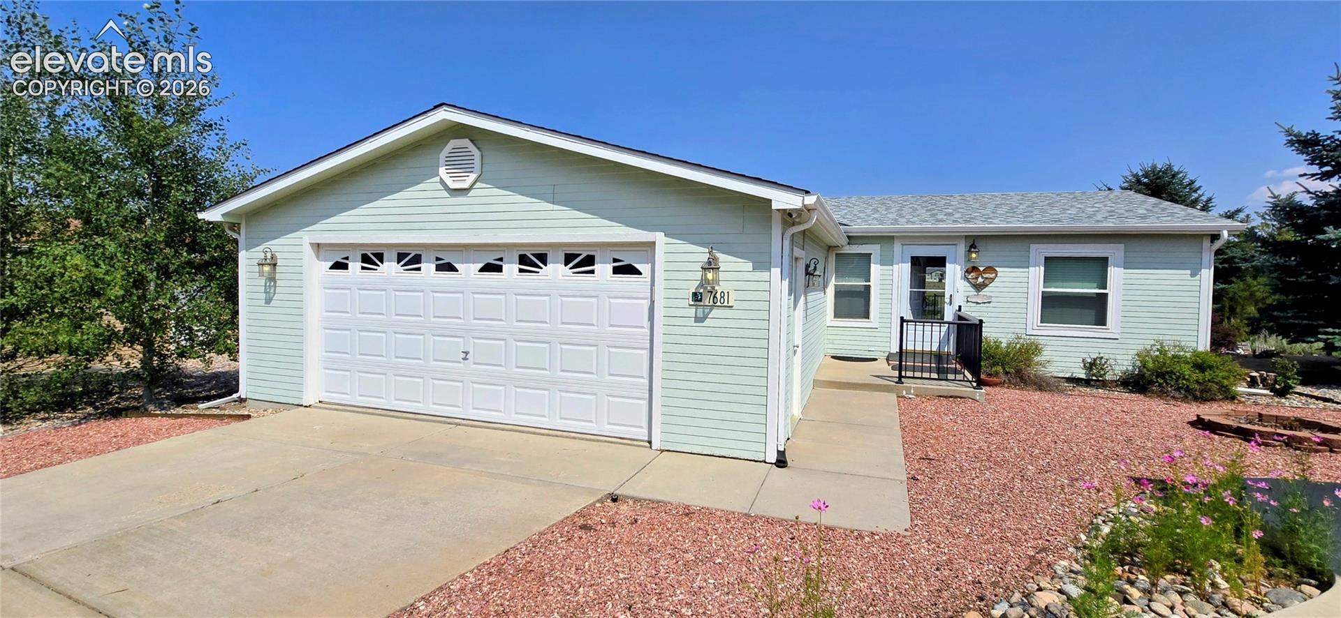 7681 Grosbeak Point — photo