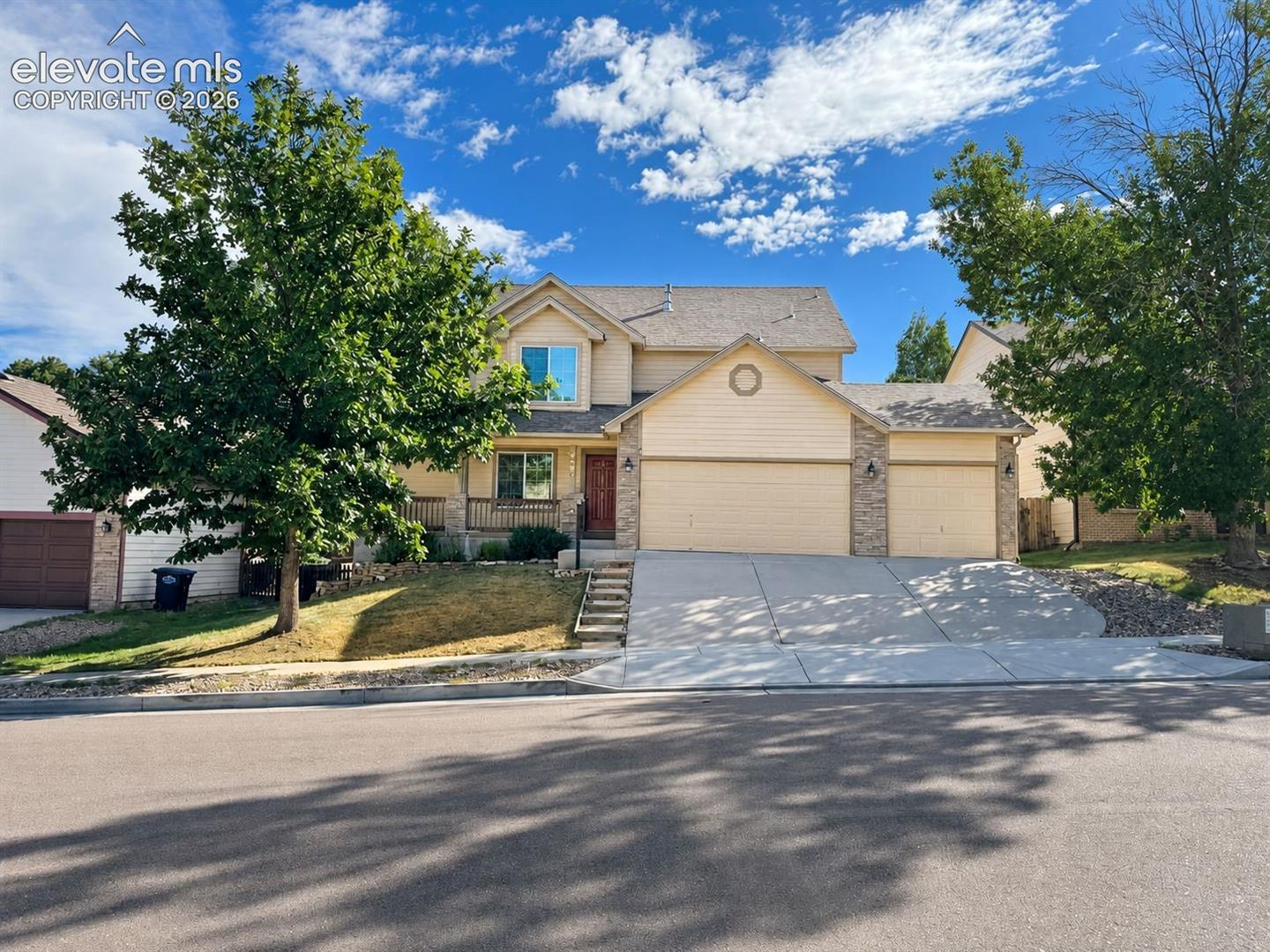 5625 Saddle Rock Road — photo