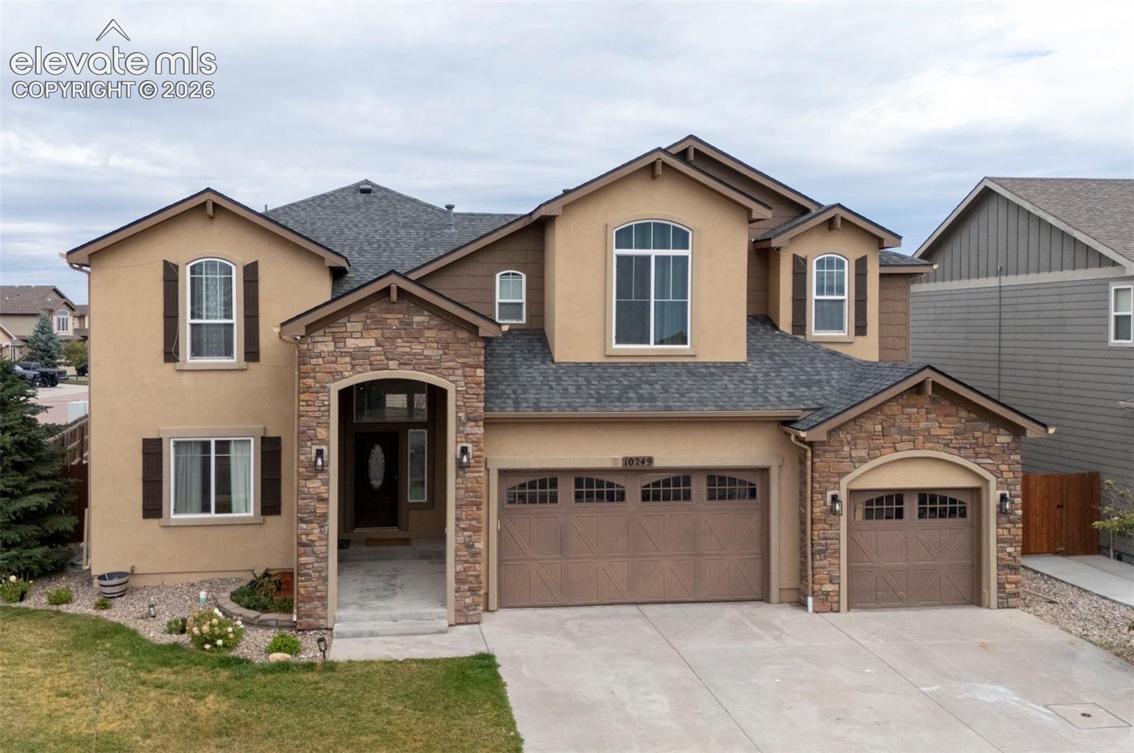 10249 Mt Lincoln Drive — photo