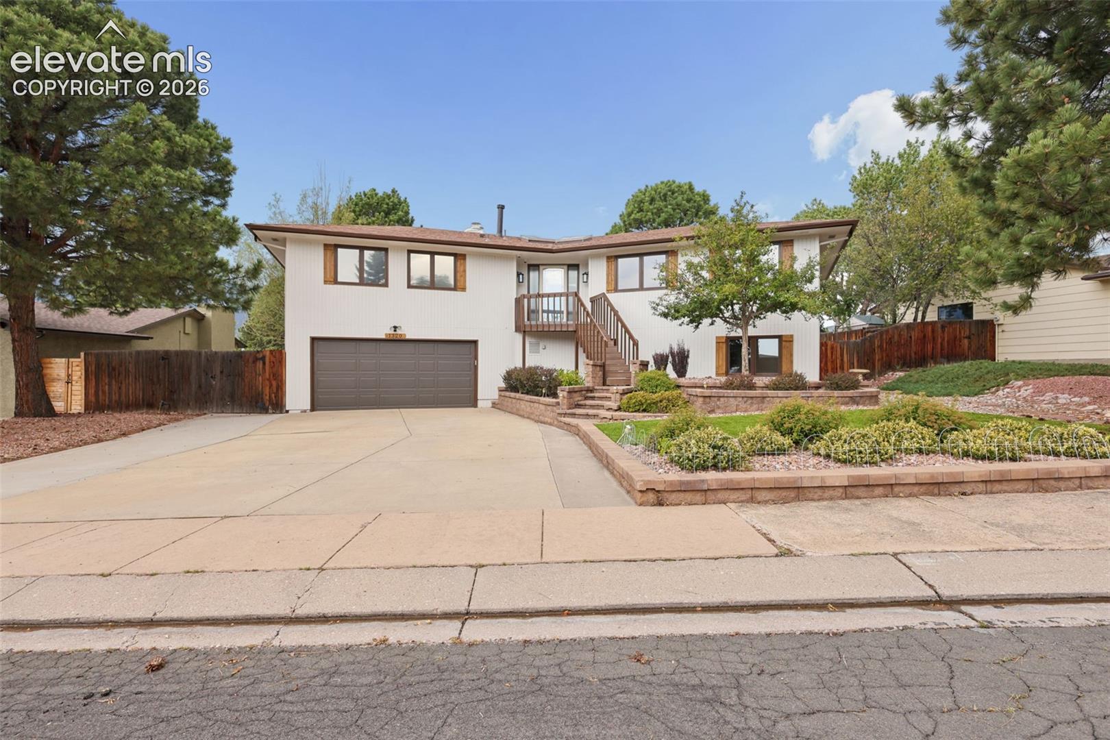 1320 Friendship Lane — photo