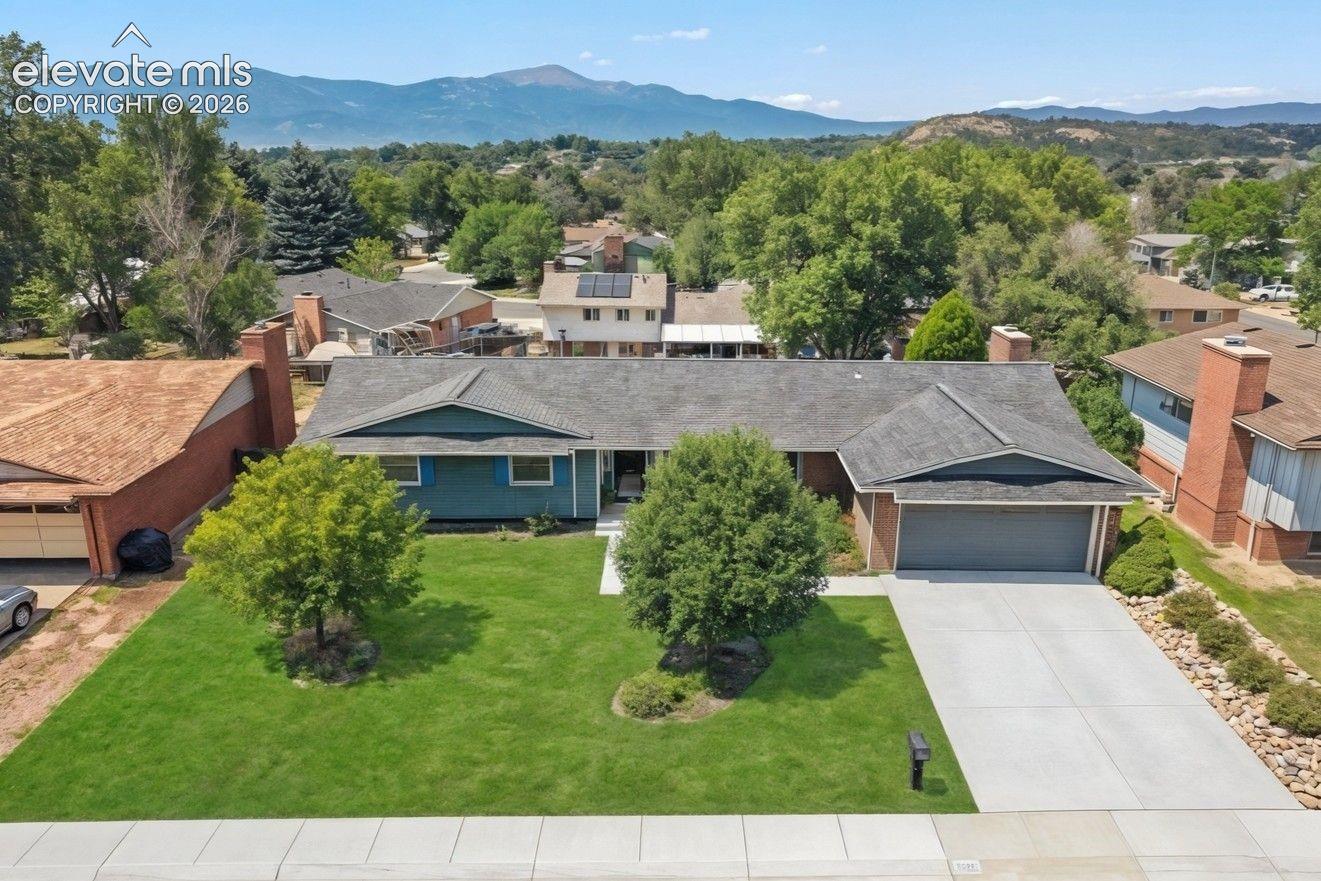 2210 W Greenwich Circle — photo