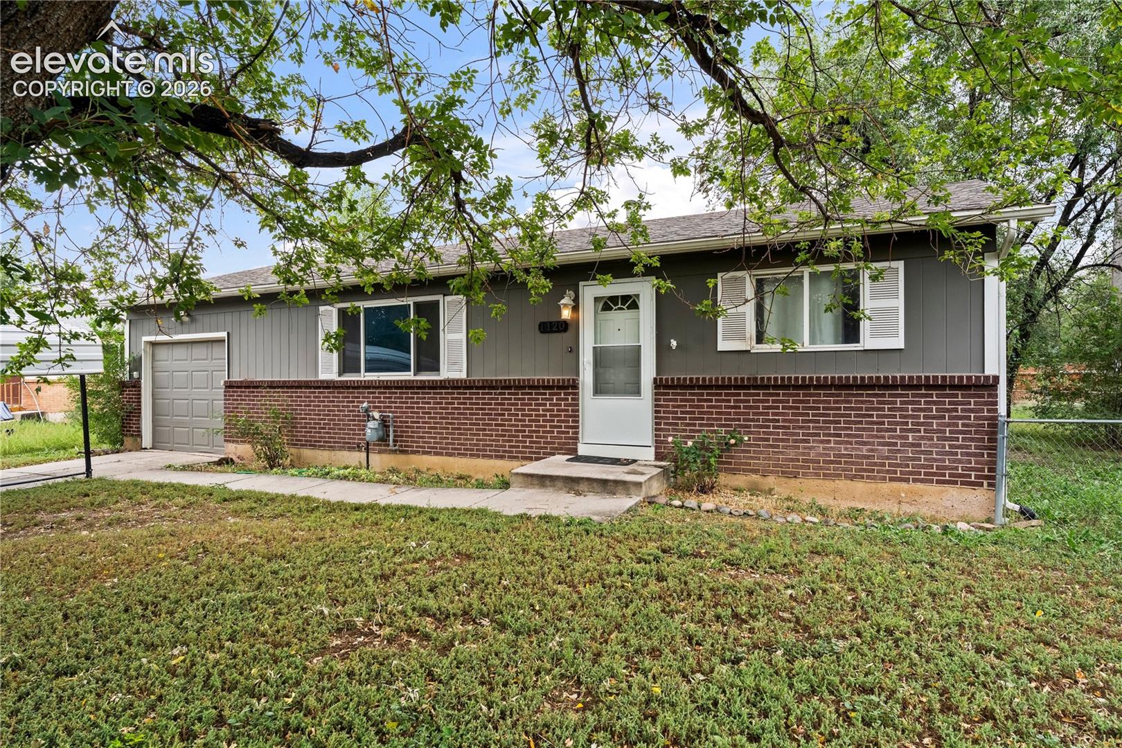 1120 Maxwell Street — photo
