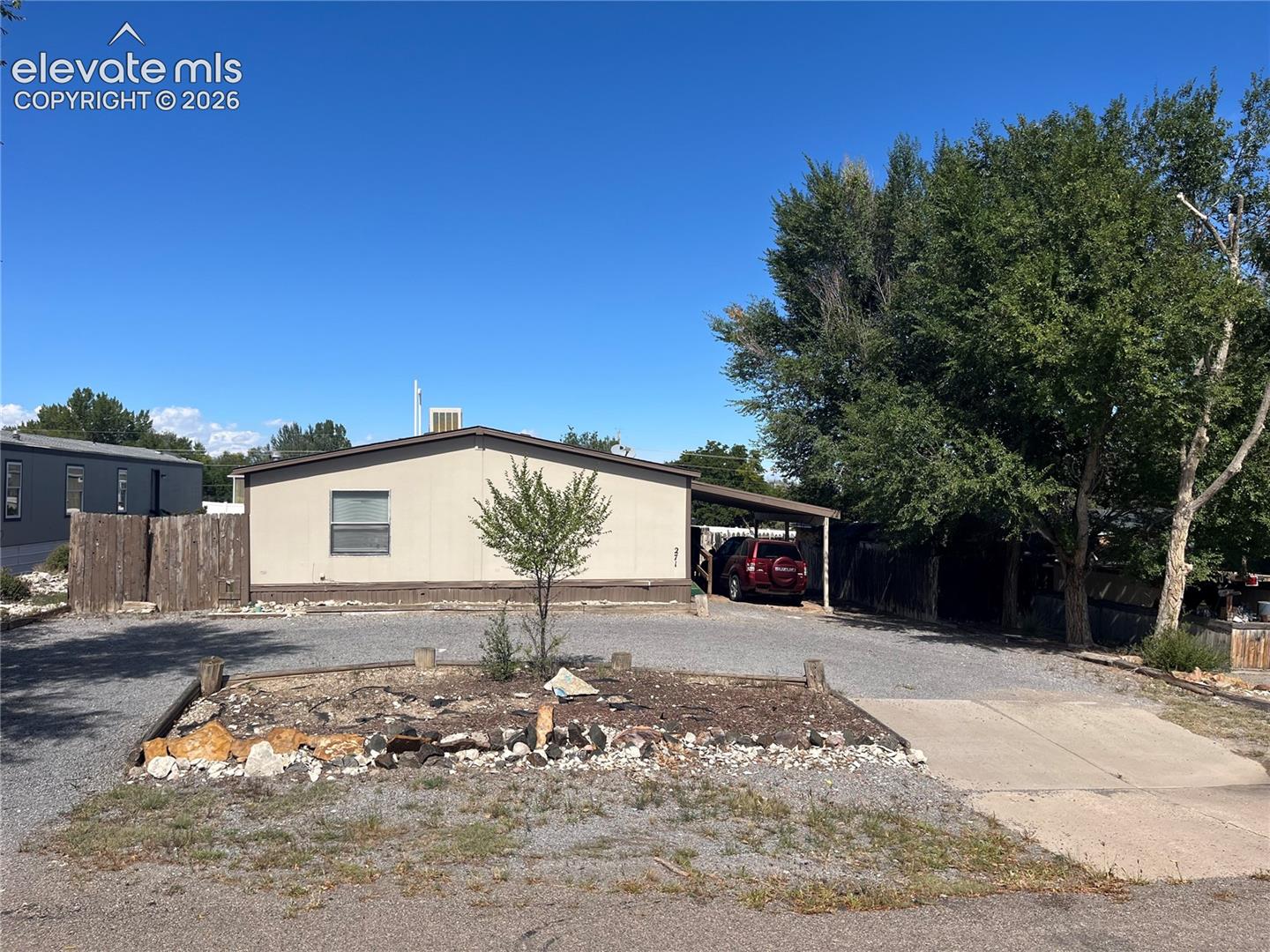 271 E Countryside Drive — photo