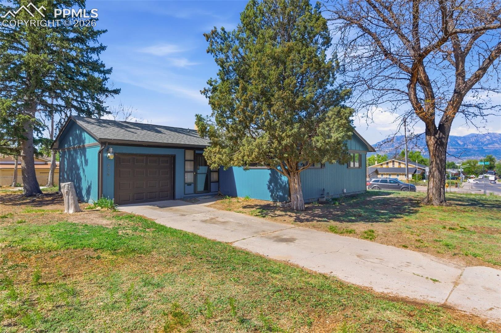 624 Widefield Drive — photo
