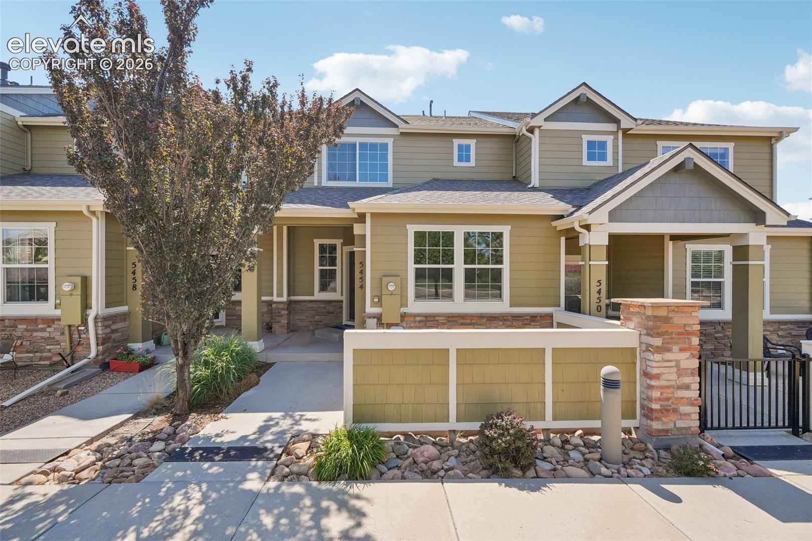 5454 Jordy Russ Grove — photo