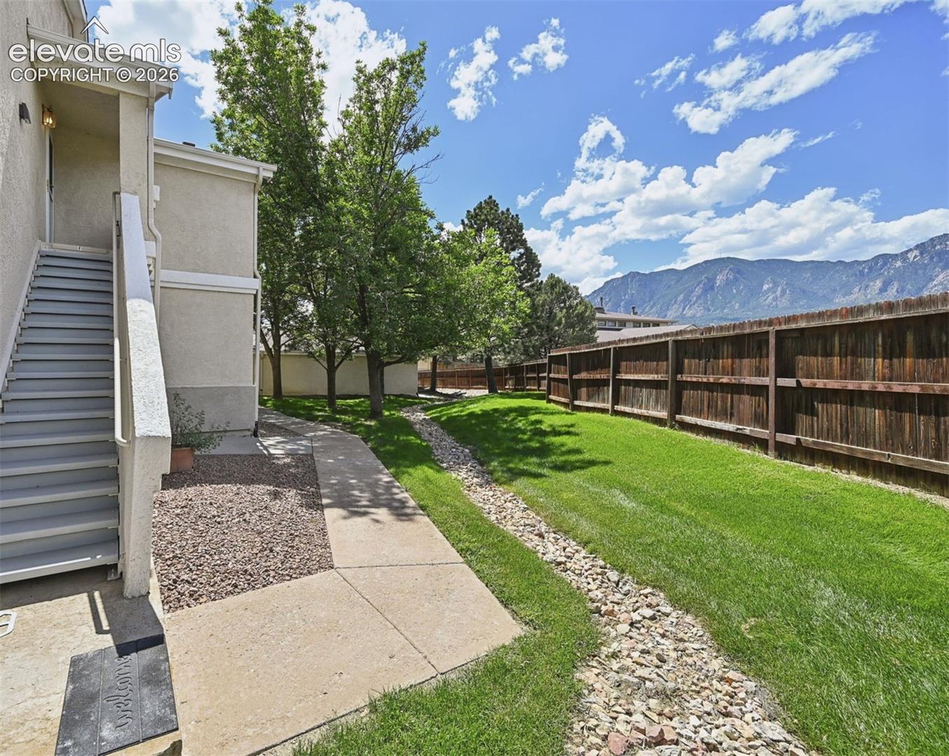 3630 Strawberry Field Grove F — photo