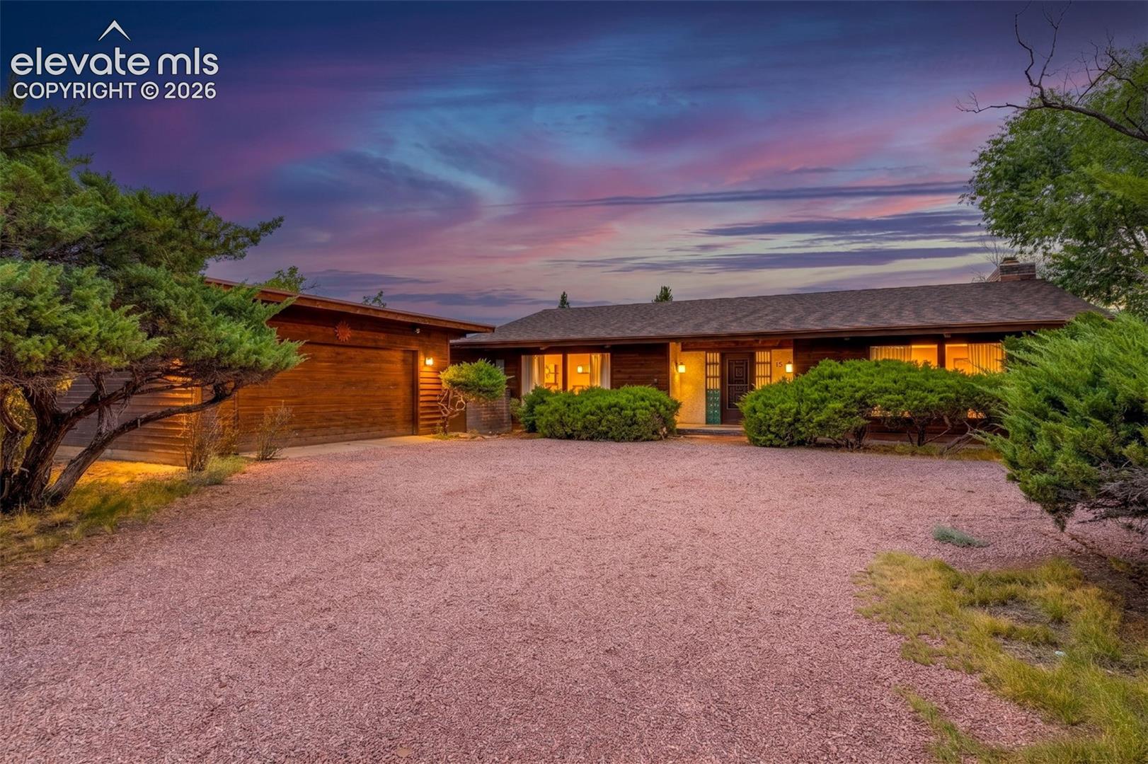 1210 E High Point Lane — photo