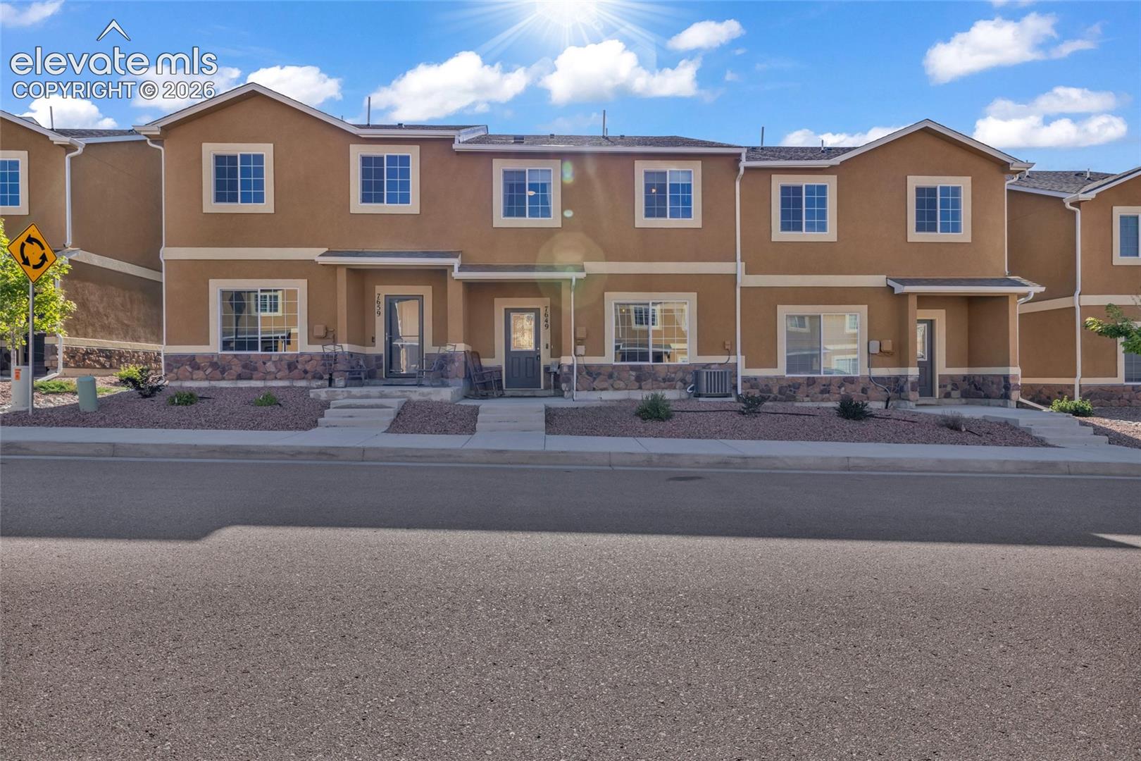 7649 Grand Fir Point — photo