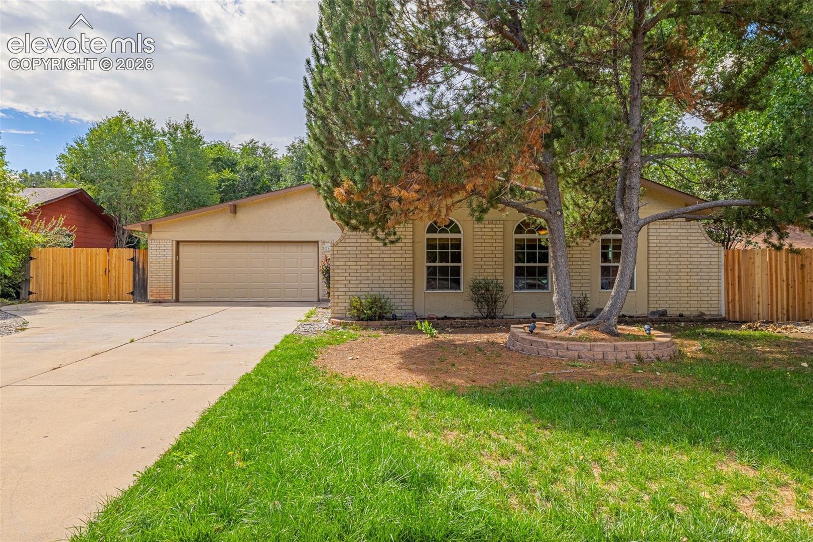 2613 Flintridge Drive — photo